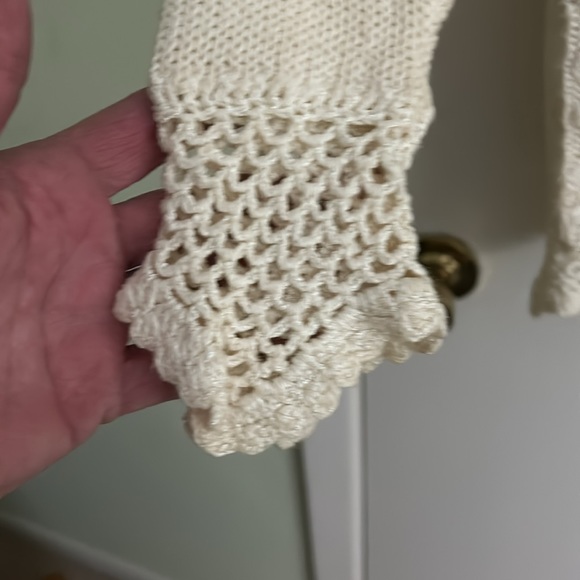 Celina yang me cream pull over sweater - Picture 3 of 5